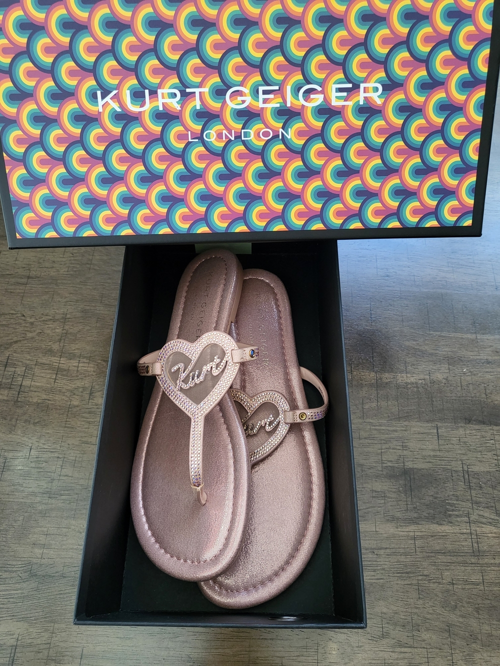 Kurt Geiger Kids Rose Gold Heart Logo Toe-Post Sandals